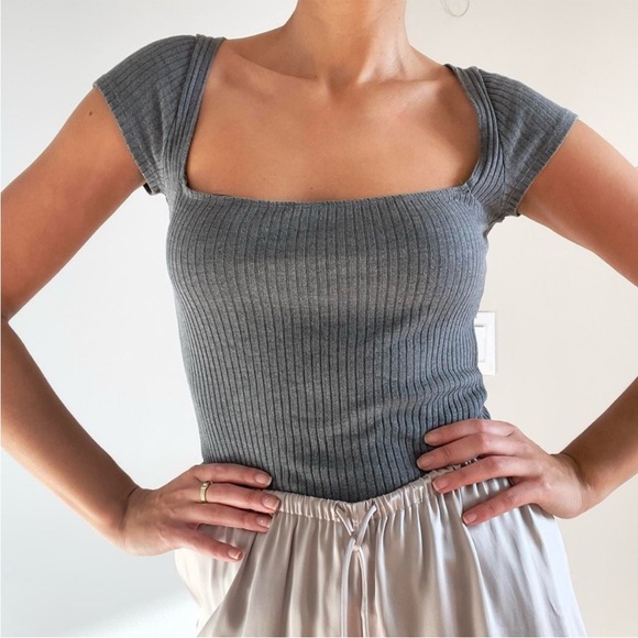 Reformation Tops - Reformation Ribbed Square Neckline Short Sleeve Gray Shirt Small